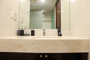 Elegant Studio Kemang Village Apartment