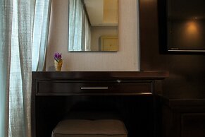Elegant Studio Kemang Village Apartment