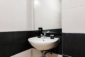 Modern 1BR Apartment at Scientia Residence