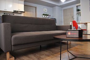 Deluxe 2BR Apartment at Newton Residence with Mountain View