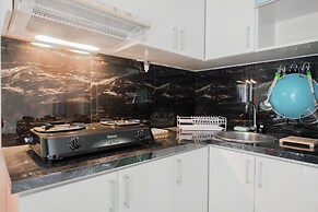 Best Price Studio Apartment at Tamansari Semanggi