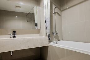 Bright 2BR Apartment at Paramount Skyline