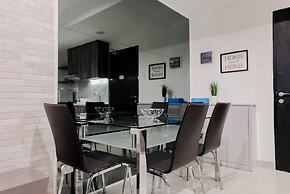Bright 2BR Apartment at Paramount Skyline