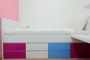 Well Furnished 2BR Bassura City Apartment