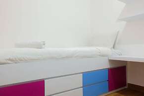 Well Furnished 2BR Bassura City Apartment