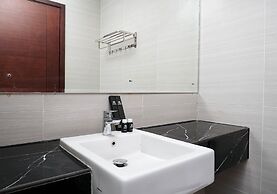 Spacious Studio with City View West Vista Apartment