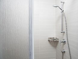 Spacious Studio with City View West Vista Apartment