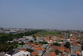 Comfortable and Fully Furnished Studio at Poris 88 Apartment