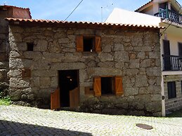 Restored, Rustic and Rural Mini Cottage in Typical Portuguese Village