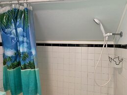 Rustic Rooftop Delight - Bay Front 2 Bedroom Apts by RedAwning