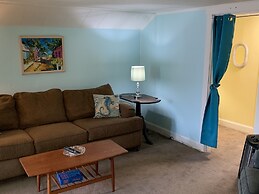 Rustic Rooftop Delight - Bay Front 2 Bedroom Apts by RedAwning