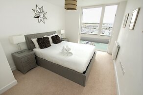 Orion Marina Sea View Parking by Brighton Holiday Lets