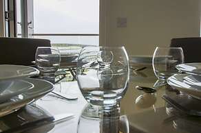 Orion Marina Sea View Parking by Brighton Holiday Lets