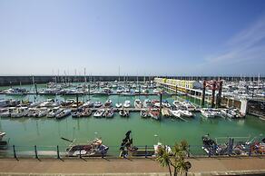 Britannia Harbour View Parking by Brighton Holiday Lets