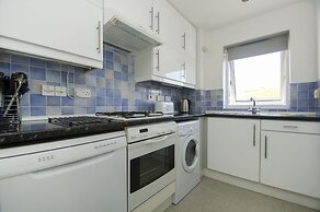 Britannia Harbour View Parking by Brighton Holiday Lets