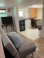 2bed Room Small Annex Furnished in High Wycombe