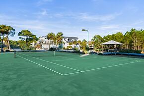 Purple Parrot - 200 Leonora Ct