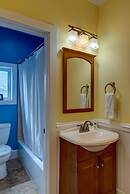 Purple Parrot - 200 Leonora Ct