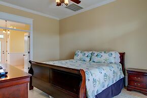 Purple Parrot - 200 Leonora Ct