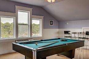 Purple Parrot - 200 Leonora Ct