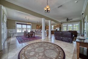 Purple Parrot - 200 Leonora Ct