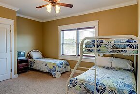 Purple Parrot - 200 Leonora Ct