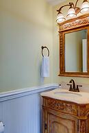 Purple Parrot - 200 Leonora Ct