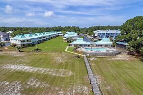 Bikinis & Martinis - Surf Club B12