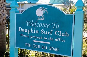 Bikinis & Martinis - Surf Club B12