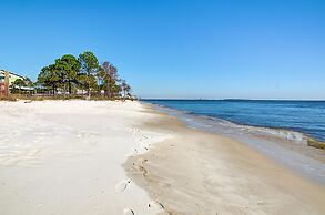 Bikinis & Martinis - Surf Club B12