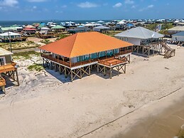 Dauphin Charm - 2237 Bienville