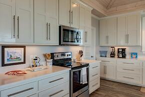 The Blue Crab - 2432 Bienville