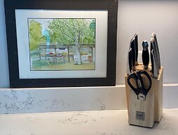 The Blue Crab - 2432 Bienville