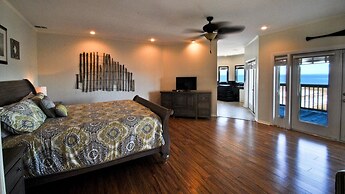 Tidal Wave - 2636 Bienville