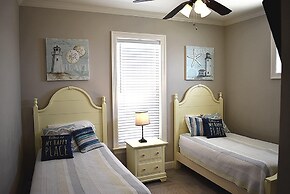 Southern Breeze - 103 Vaca Ct