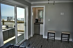 Sonny Daze - 105 Quebec Ct