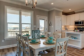 Blue Oasis - 2500 Bienville Blvd