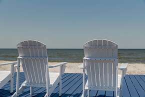 Blue Oasis - 2500 Bienville Blvd