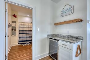 Salty Seahorse -2822 Bienville