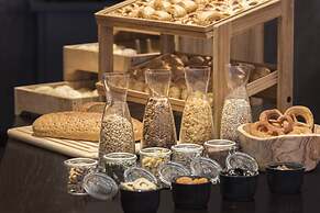 Adina Apartment Hotel Cologne