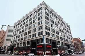 2BR 2BA in the heart of Indianapolis by CozySuites