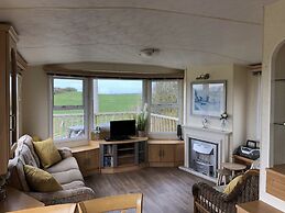 Captivating 2-bed Static Caravan in Holyhead