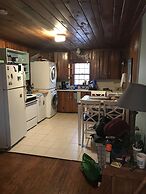 The Pirates' 2 Bedroom Cottage by RedAwning