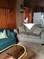 The Pirates' 2 Bedroom Cottage by RedAwning