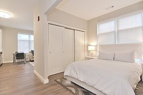 Global Luxury Suites East Boston