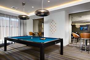 Global Luxury Suites East Boston