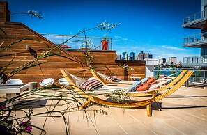 Global Luxury Suites East Boston