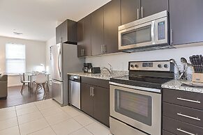 Global Luxury Suites East Boston