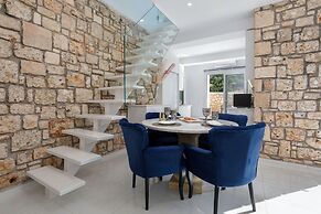 Dion Villa - Pool & Jacuzzi - Sleeps 4 - Zakynthos