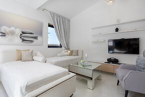 Dion Villa - Pool & Jacuzzi - Sleeps 4 - Zakynthos